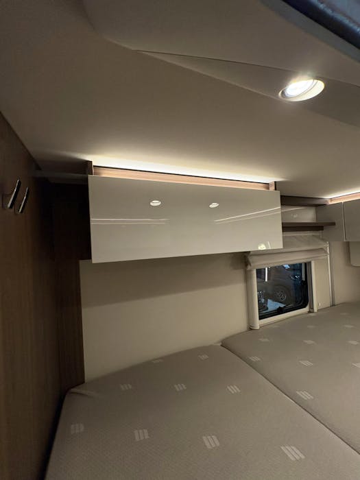 Hymer B 880 ML#37