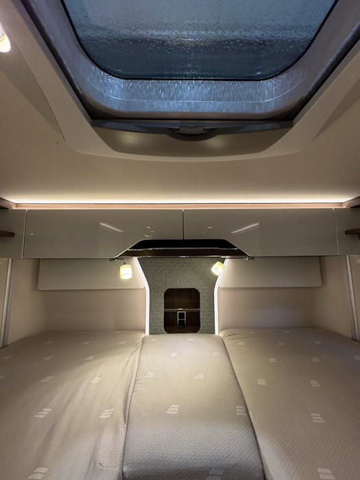 Hymer B 880 ML#38
