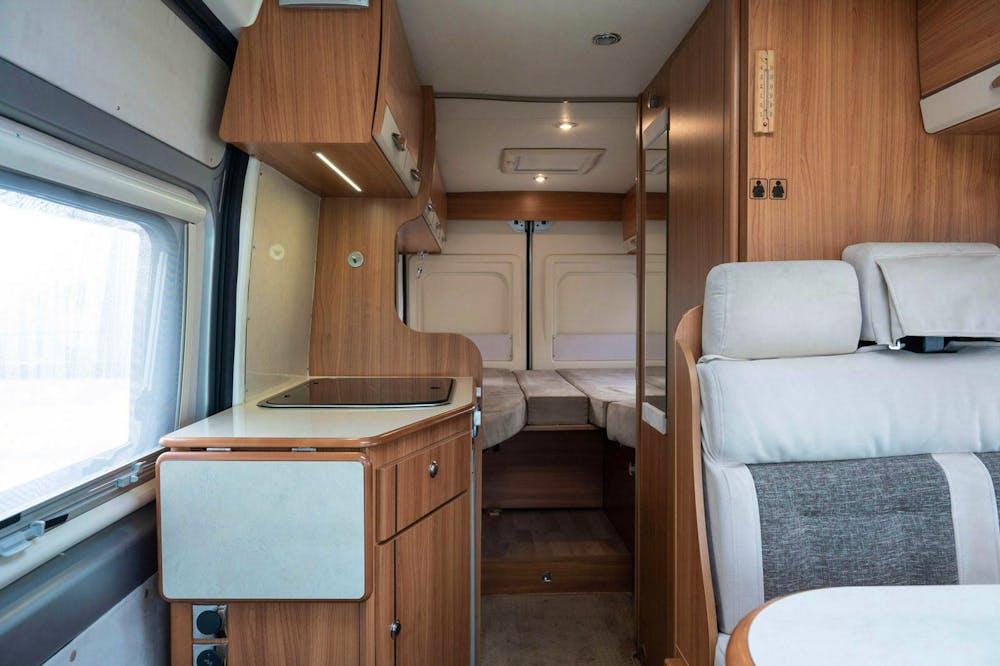 Rapido Van V66#16