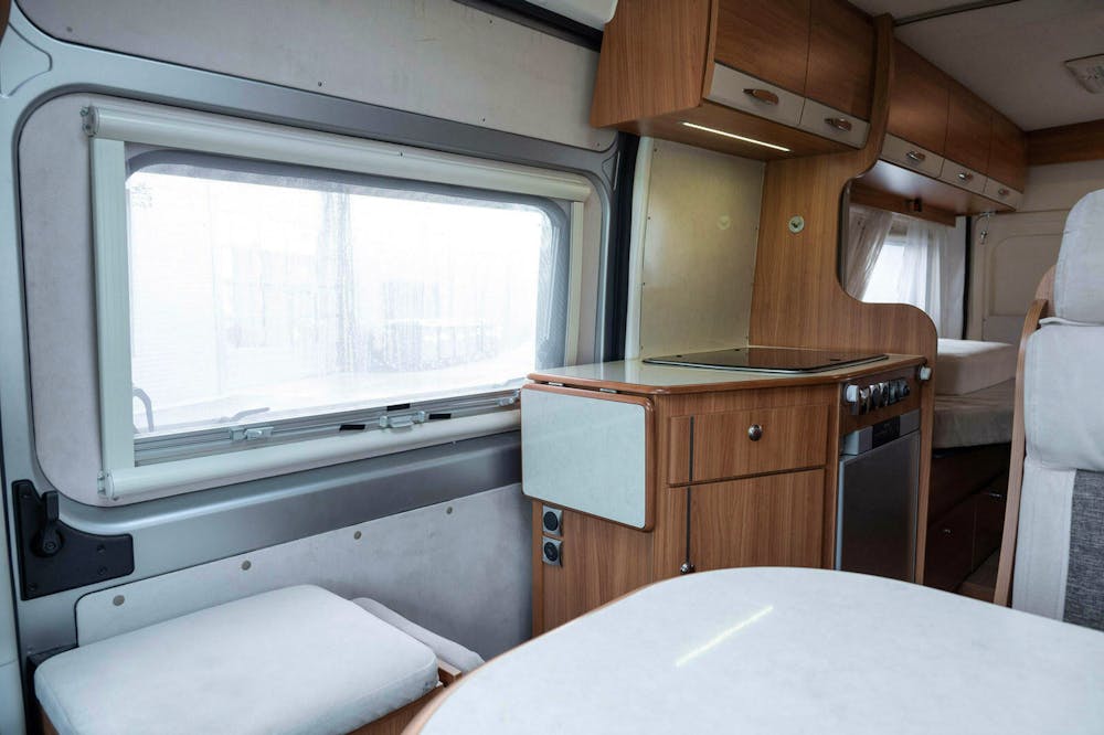 Rapido Van V66#17