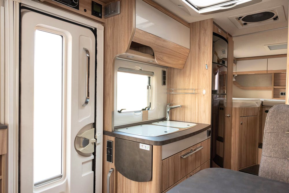 Hymer Exsis-i 588 Norway Line#14