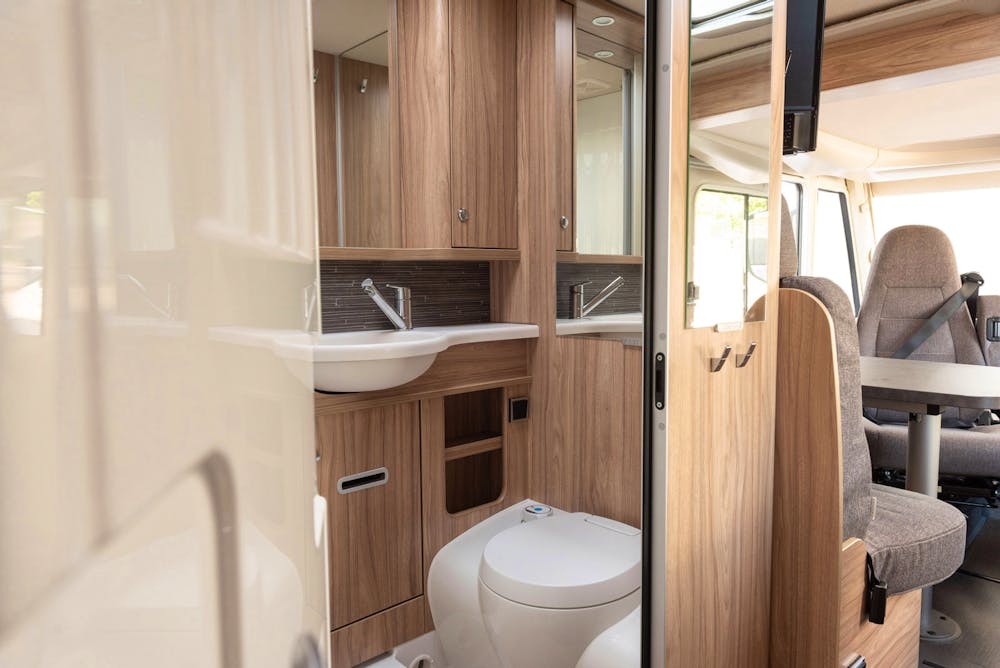 Hymer Exsis-i 588 Norway Line#20