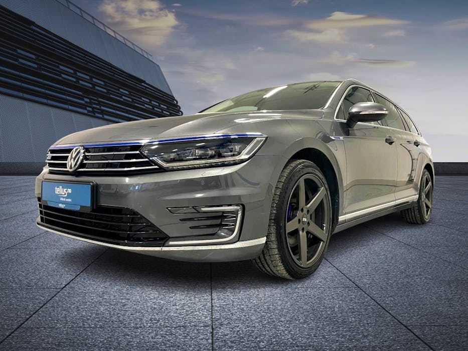 Volkswagen Passat GTE 218HK Exclusive ACC/WEBASTO/KROK/NAVI/KAM++#1