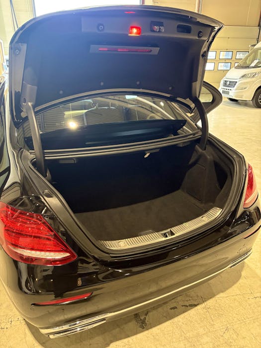 Mercedes-Benz E-Klasse 220D 4 MATIC#11