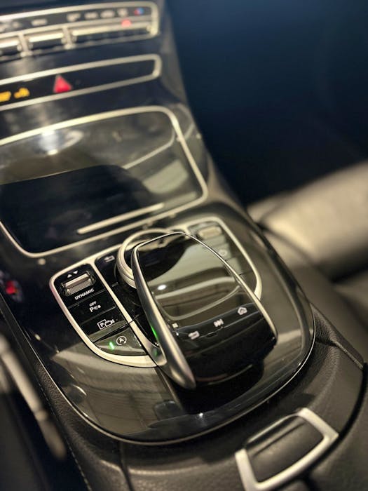 Mercedes-Benz E-Klasse 220D 4 MATIC#26