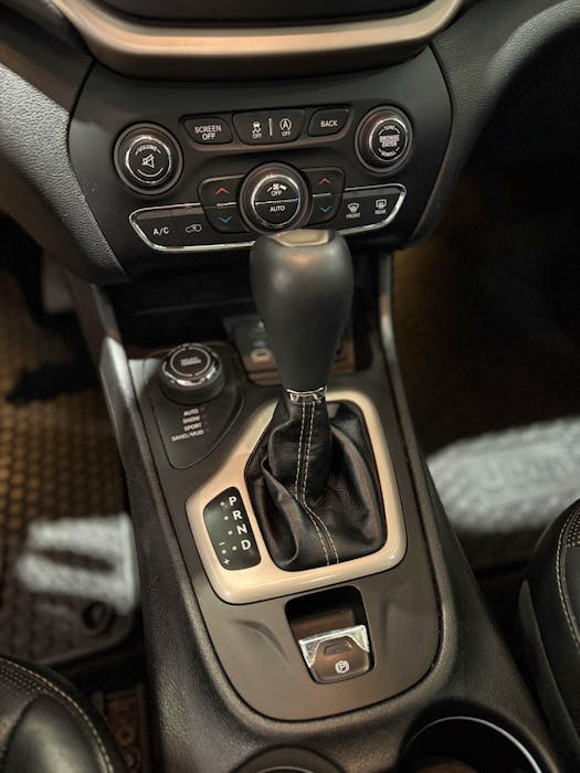 Jeep Cherokee#17