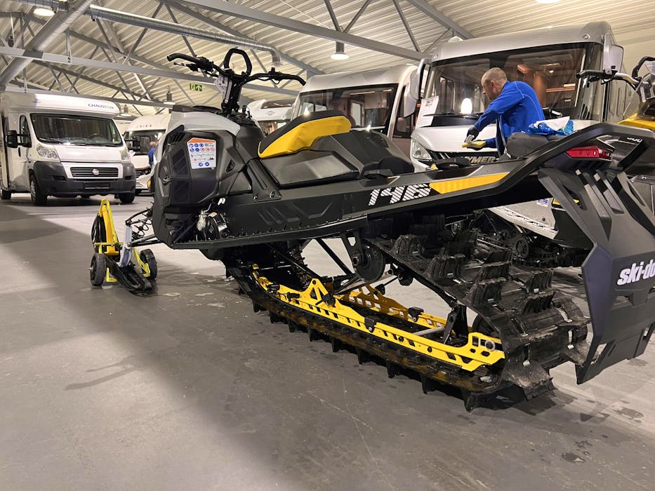Ski-doo Summit Adrenaline 146 600R E-TEC#6