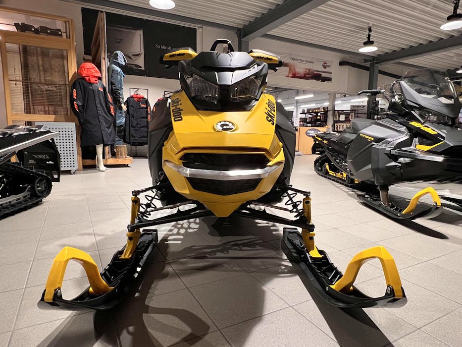 Ski-doo Summit Neo+#1